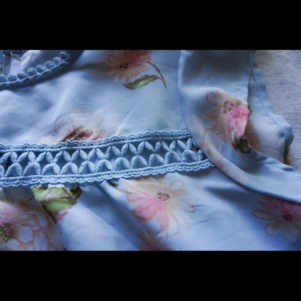 Blue blouse - Picture 3 of 4